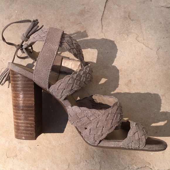 BCBG Tan Leather Heels - Picture 3 of 13